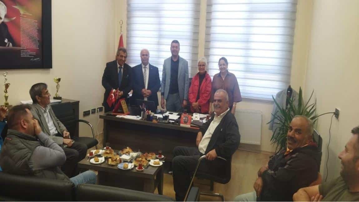 TEŞEKKÜR EDERİZ